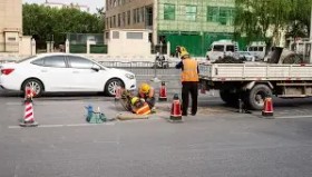 江南-关于亚特兰大转会期豪取连胜今晚亚特兰大备战德甲，上海申花今晚防线松动都惊呆了的信息